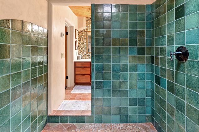 194 Arroyo Hondo Trail, Santa Fe, NM 87508