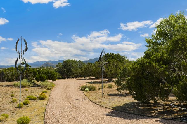 194 Arroyo Hondo Trail, Santa Fe, NM 87508