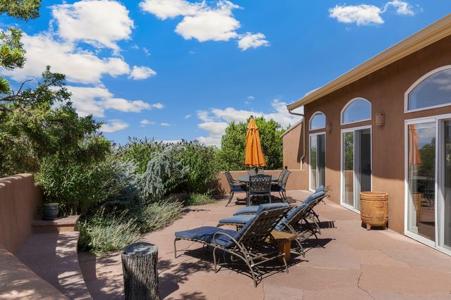 194 Arroyo Hondo Trail, Santa Fe, NM 87508