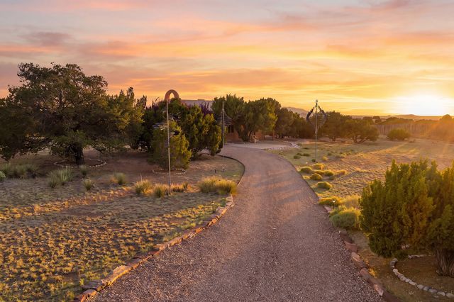 194 Arroyo Hondo Trail, Santa Fe, NM 87508