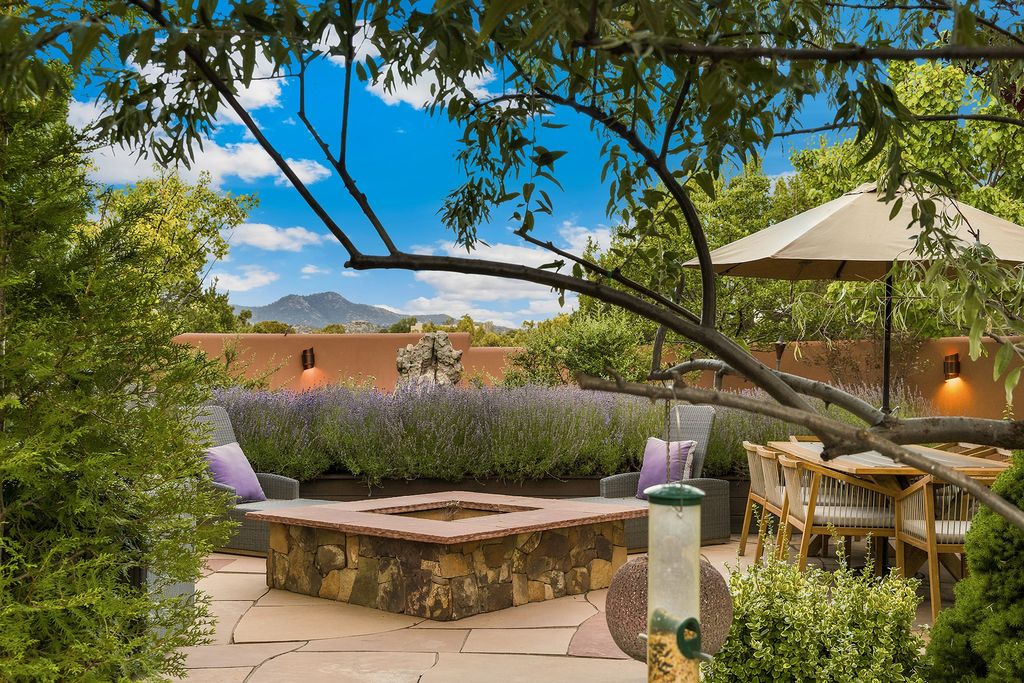 194 Arroyo Hondo Trail, Santa Fe, NM 87508