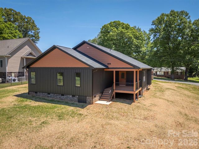 210 Westwood Drive, Forest City, NC 28043