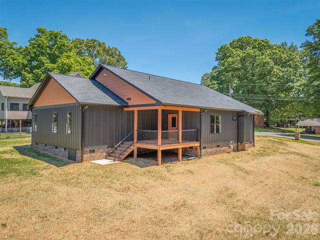 210 Westwood Drive, Forest City, NC 28043