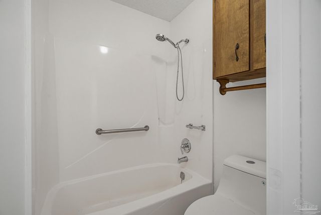 6568 Yellow Hill Dr, Milton, FL 32583