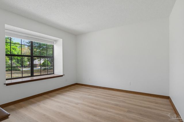 6568 Yellow Hill Dr, Milton, FL 32583