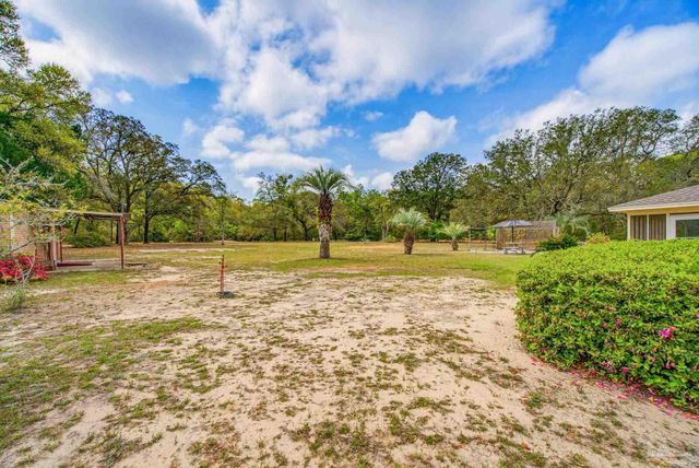 6568 Yellow Hill Dr, Milton, FL 32583