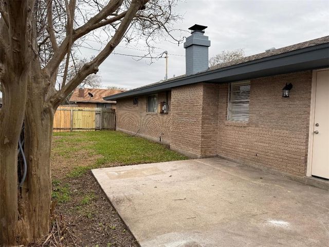 205 Santa Monica St, Portland, TX 78374