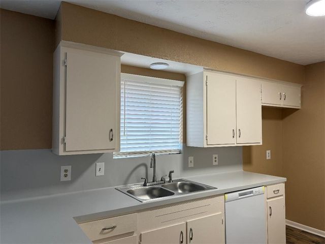 205 Santa Monica St, Portland, TX 78374