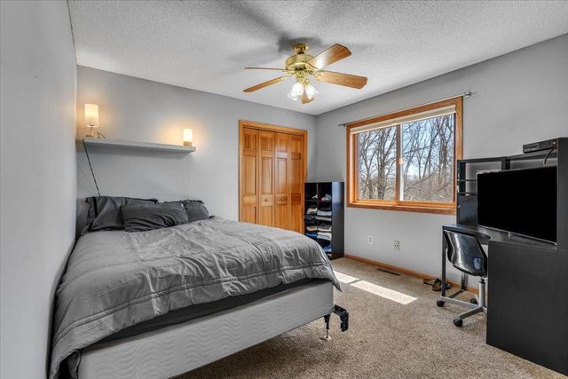 6709 Promontory Drive, Eden Prairie, MN 55346