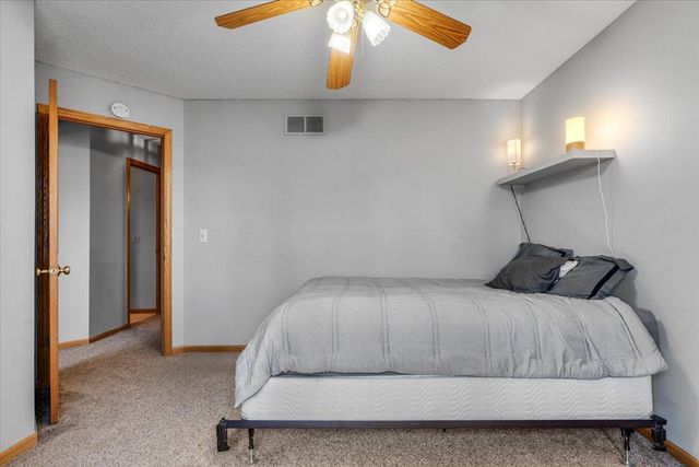 6709 Promontory Drive, Eden Prairie, MN 55346