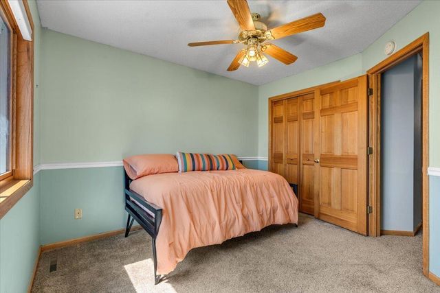 6709 Promontory Drive, Eden Prairie, MN 55346