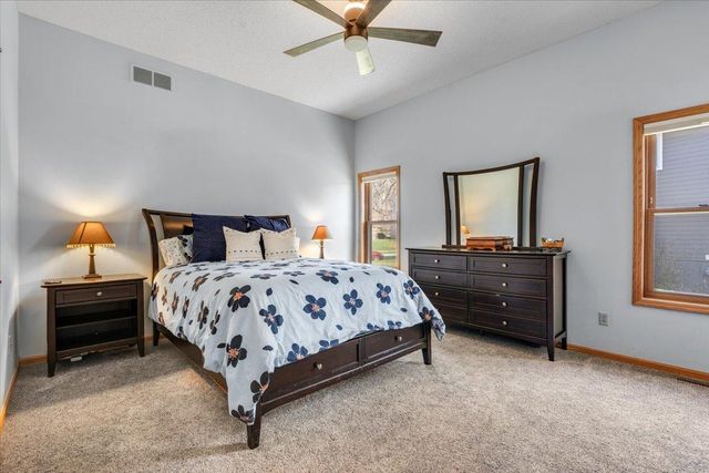 6709 Promontory Drive, Eden Prairie, MN 55346