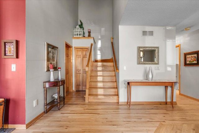 6709 Promontory Drive, Eden Prairie, MN 55346