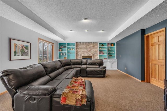 6709 Promontory Drive, Eden Prairie, MN 55346