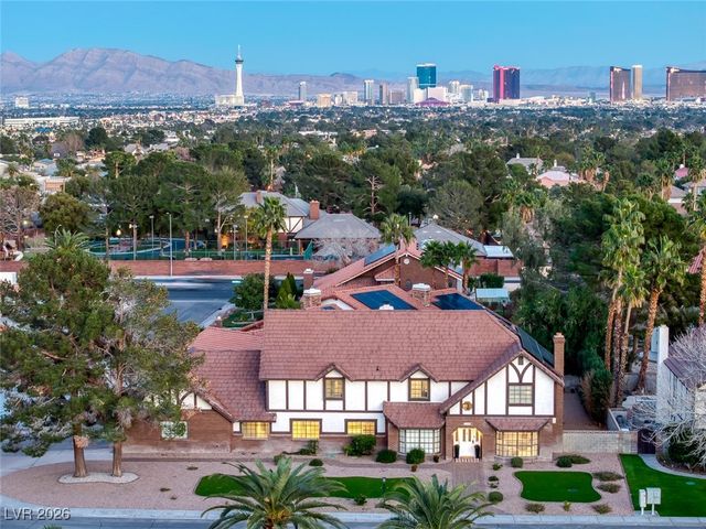 2740 Family Court, Las Vegas, NV 89117