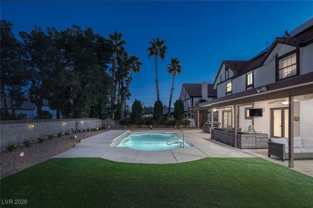 2740 Family Court, Las Vegas, NV 89117