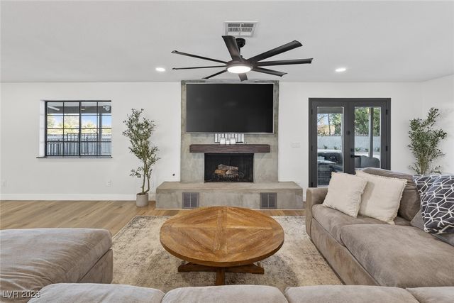 2740 Family Court, Las Vegas, NV 89117