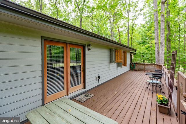 125 FAIRWAY DR, Locust Grove, VA 22508