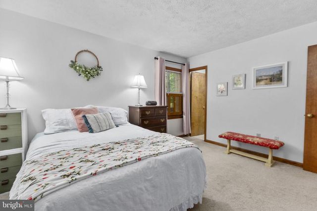 125 FAIRWAY DR, Locust Grove, VA 22508