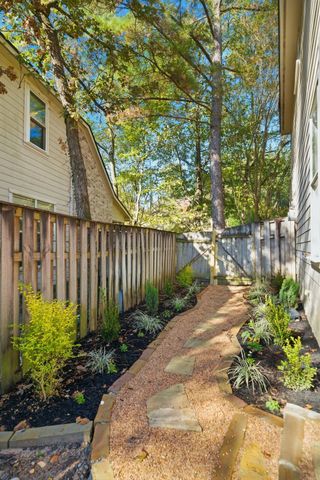 82 N Apple Spring Circle, The Woodlands, TX 77382