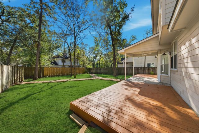 82 N Apple Spring Circle, The Woodlands, TX 77382