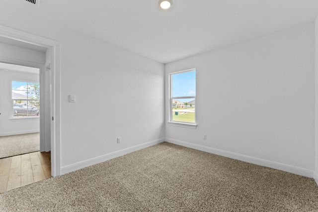 137 Union Pacific DR, Cedar Creek, TX 78612