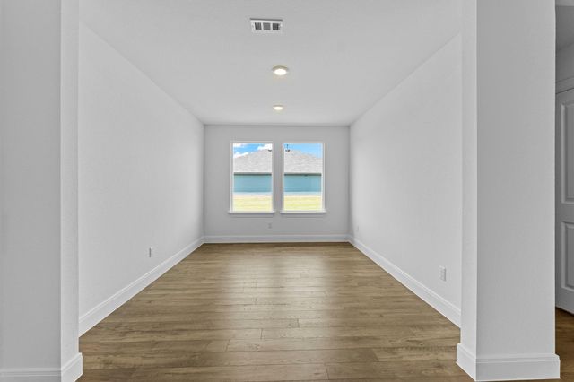 137 Union Pacific DR, Cedar Creek, TX 78612