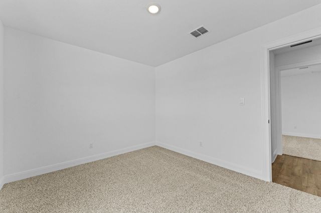 137 Union Pacific DR, Cedar Creek, TX 78612