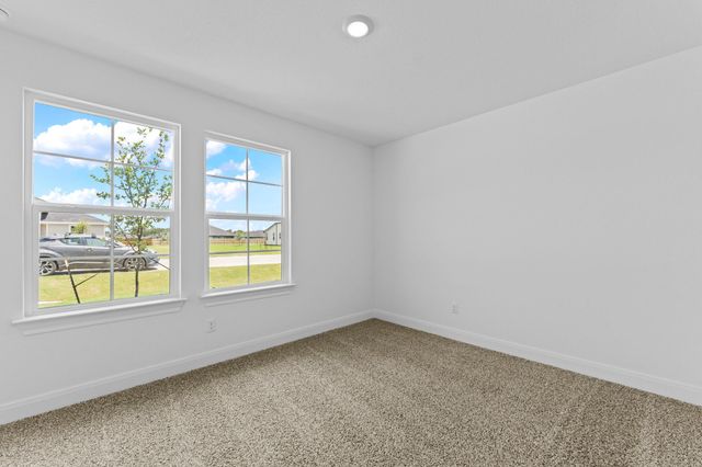 137 Union Pacific DR, Cedar Creek, TX 78612