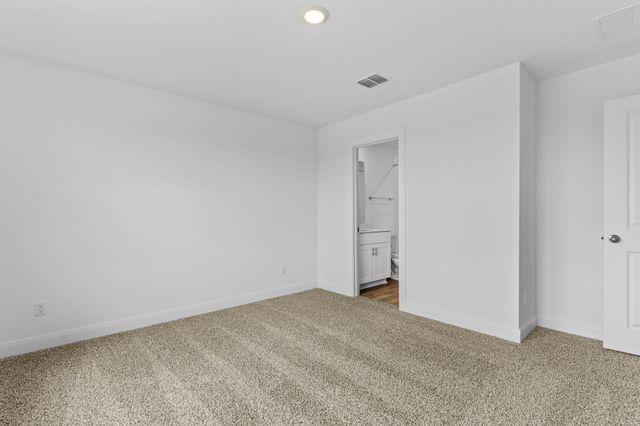 137 Union Pacific DR, Cedar Creek, TX 78612