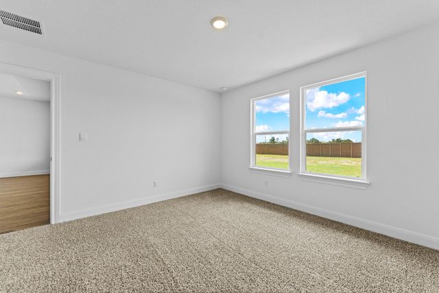 137 Union Pacific DR, Cedar Creek, TX 78612