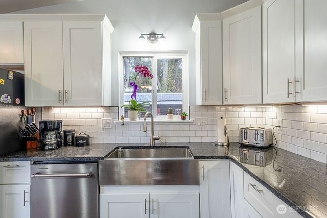 2302 13th Street, Anacortes, WA 98221