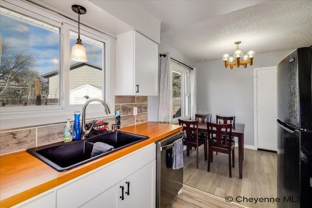 4700 KING ARTHUR WY, Cheyenne, WY 82009