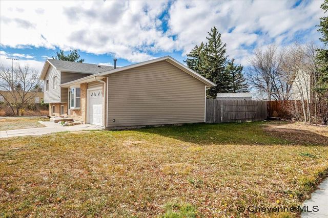 4700 KING ARTHUR WY, Cheyenne, WY 82009