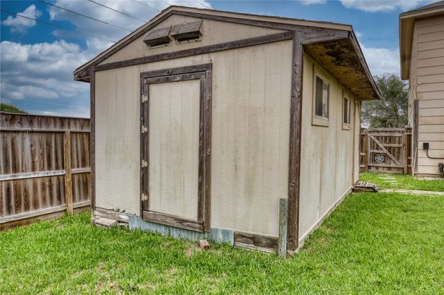 3901 Gibraltar Dr, Corpus Christi, TX 78414
