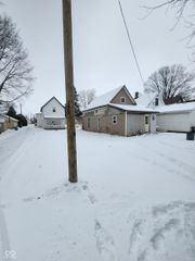 426 Cottage Avenue, Rushville, IN 46173