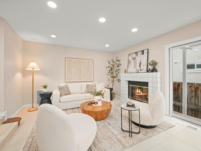 43718 Cameron Hills Dr, Fremont, CA 94539