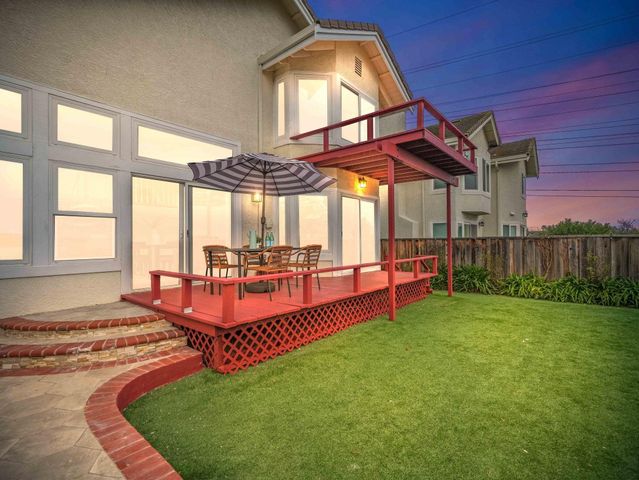 43718 Cameron Hills Dr, Fremont, CA 94539