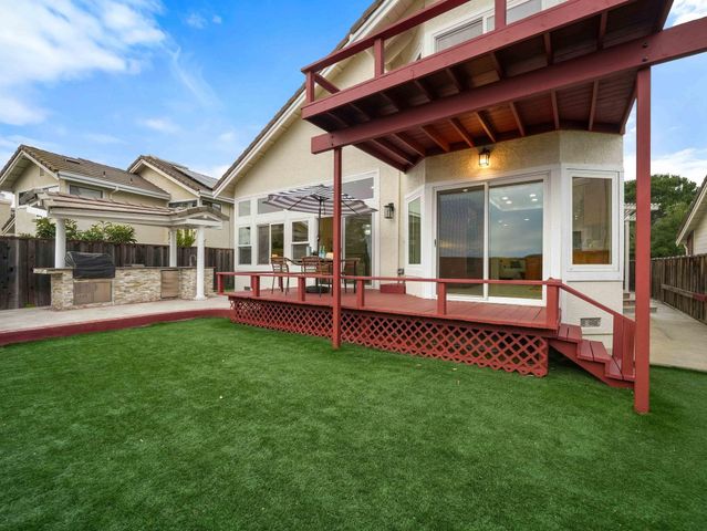 43718 Cameron Hills Dr, Fremont, CA 94539