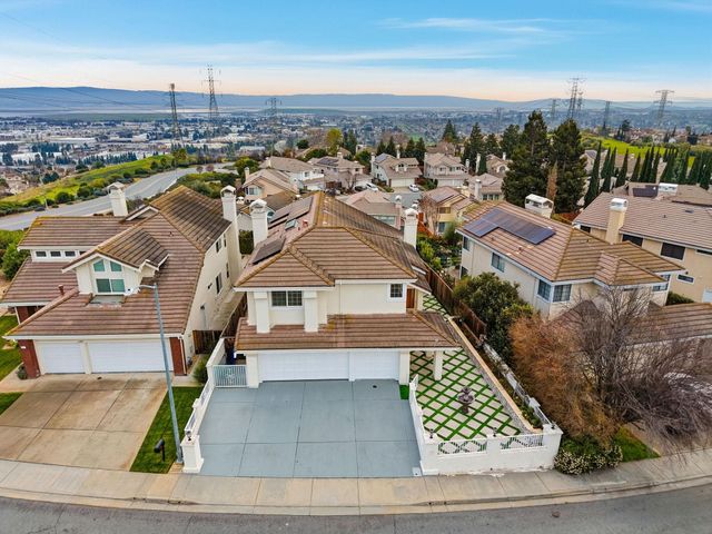 43718 Cameron Hills Dr, Fremont, CA 94539