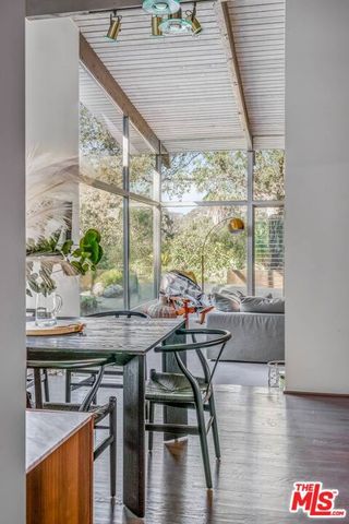 2436 Arbutus Drive, Los Angeles, CA 90049