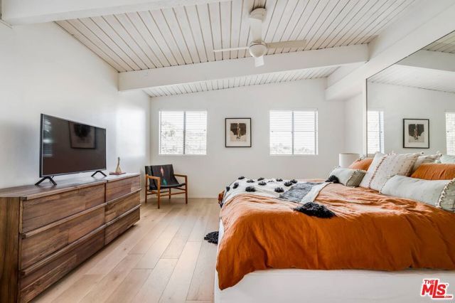 2436 Arbutus Drive, Los Angeles, CA 90049