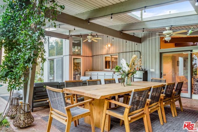 2436 Arbutus Drive, Los Angeles, CA 90049