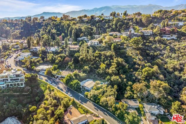 2436 Arbutus Drive, Los Angeles, CA 90049
