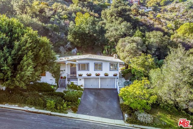 2436 Arbutus Drive, Los Angeles, CA 90049