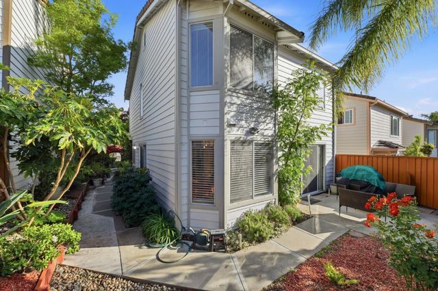 2291 Farmcrest Street, Milpitas, CA 95035