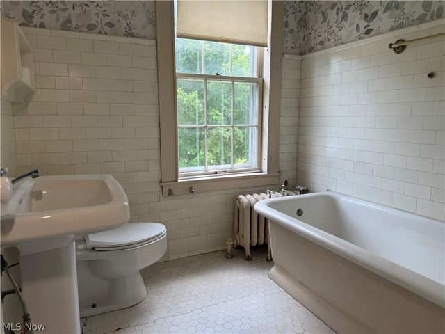 5559 Mccormick Road, Ravenna, OH 44266
