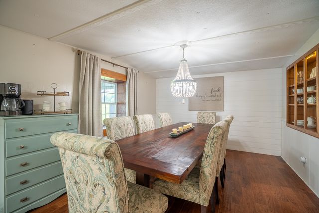 876 W Point Rd, Lawrenceburg, TN 38464