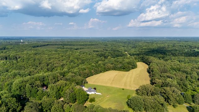 876 W Point Rd, Lawrenceburg, TN 38464
