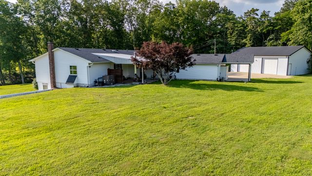 876 W Point Rd, Lawrenceburg, TN 38464